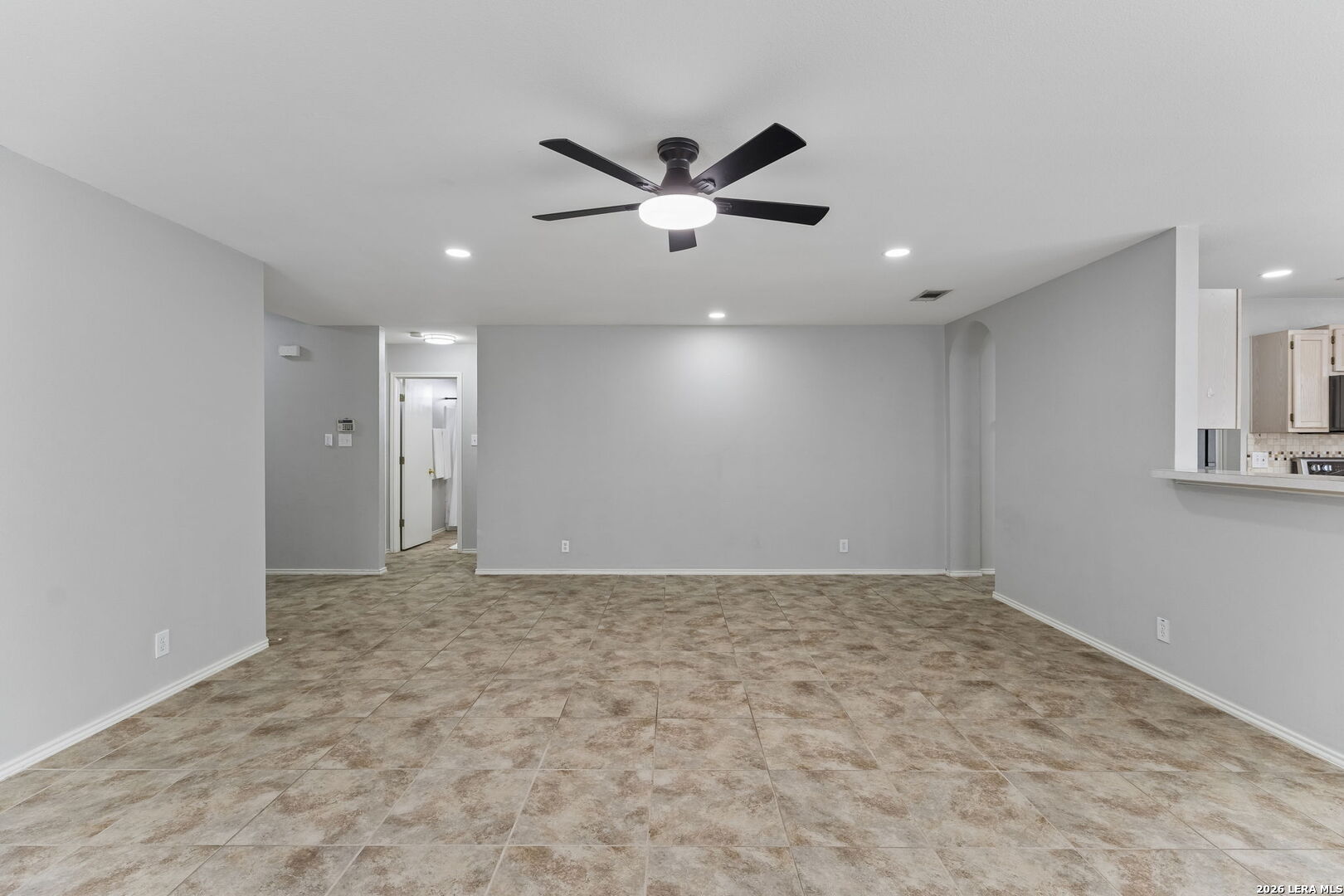 8927 Interlachen Selma TX 78154