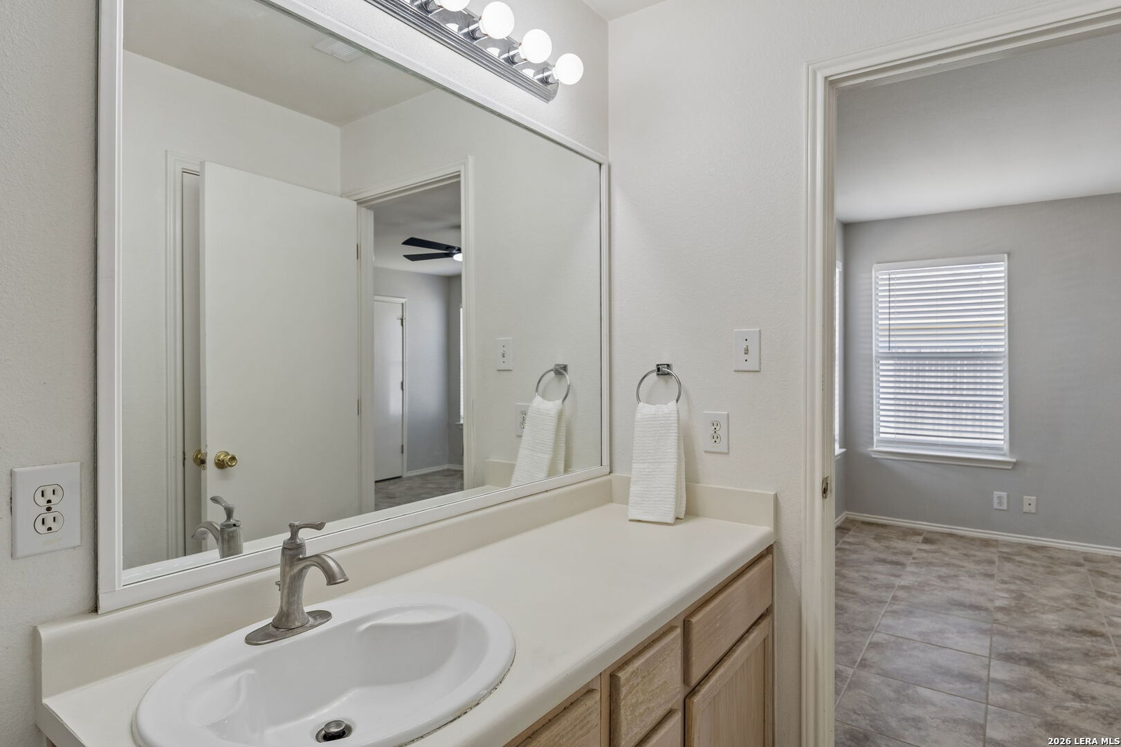 8927 Interlachen Selma TX 78154