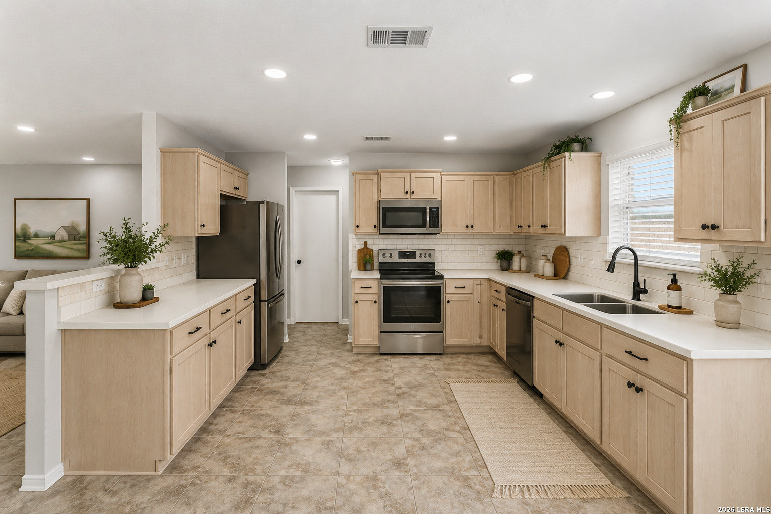 8927 Interlachen Selma TX 78154