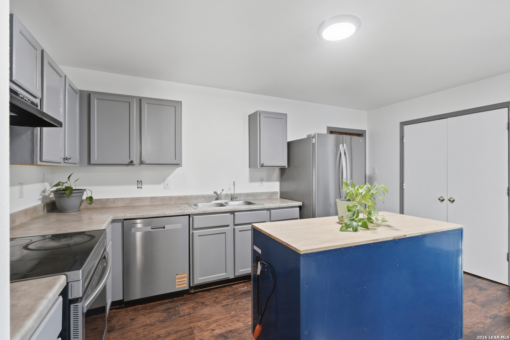10702 Shaencrossing San Antonio TX 78254