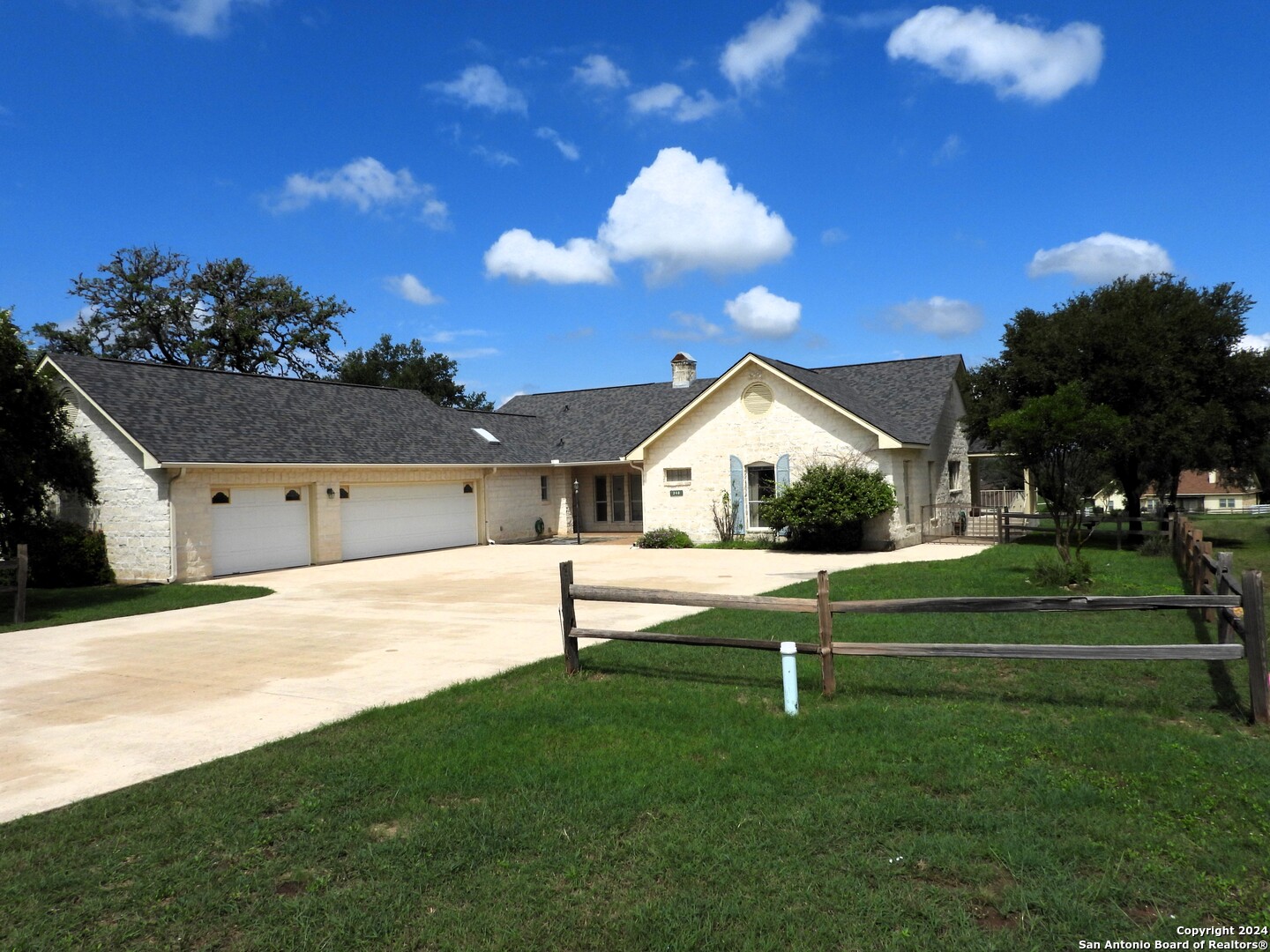 346 Knollwood Circle Bandera TX 78003