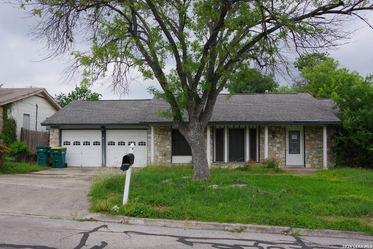 7405 Leading Oaks Live Oak TX 78233