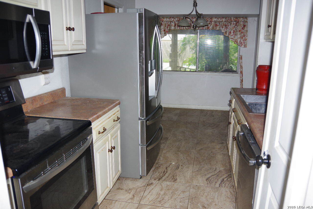 7405 Leading Oaks Live Oak TX 78233