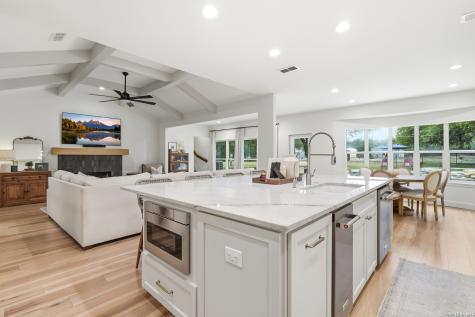 7380 Rolling Acres Trail Fair Oaks Ranch TX 78015