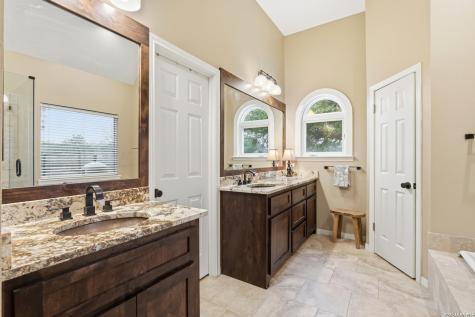 7380 Rolling Acres Trail Fair Oaks Ranch TX 78015