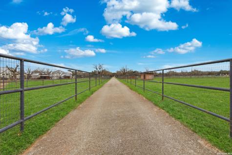 7380 Rolling Acres Trail Fair Oaks Ranch TX 78015