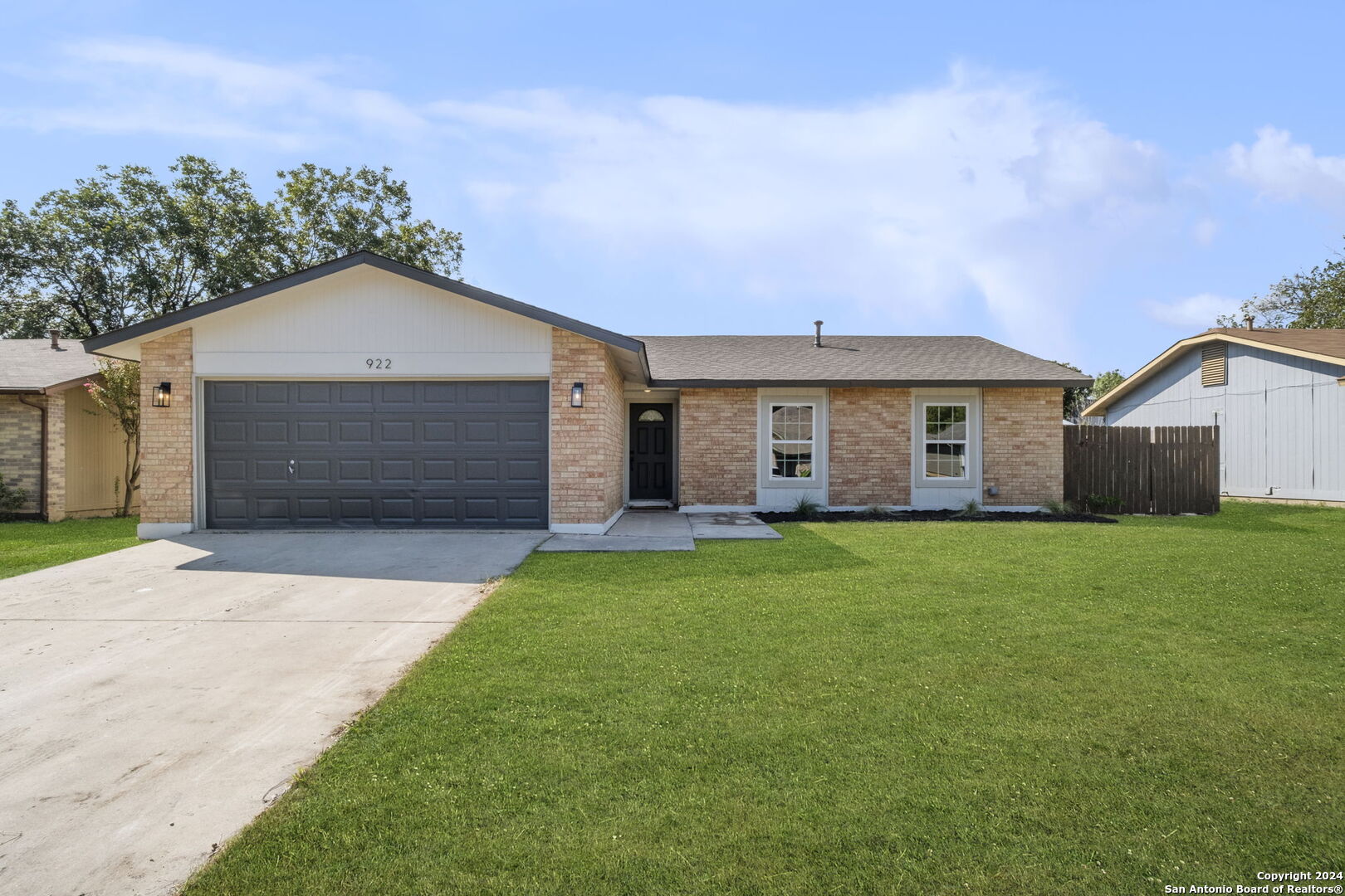 922 Hayloft Lane San Antonio TX 78245