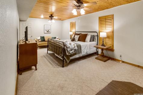 201 Brinkoeter Street Poth TX 78147