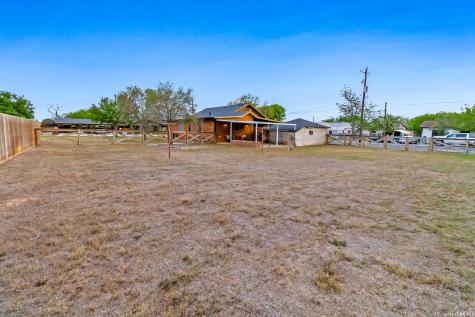 201 Brinkoeter Street Poth TX 78147