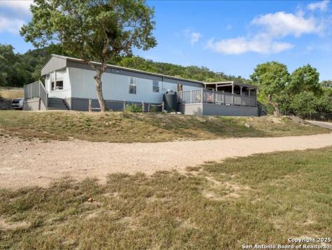 1999 Oil Well Pipe Creek TX 78063