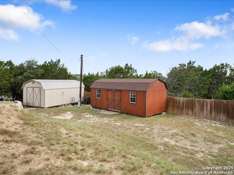 1999 Oil Well Pipe Creek TX 78063