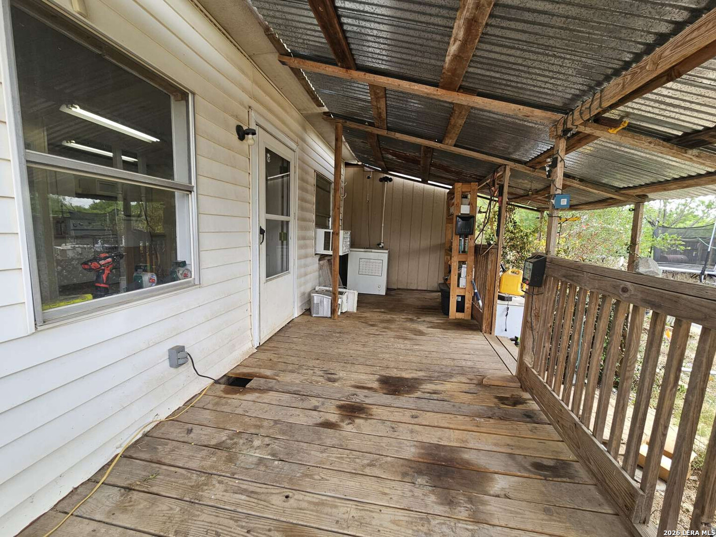 255 County Road 668 Devine TX 78016