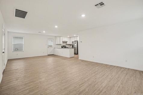 13951 Bull Cove San Antonio TX 78252