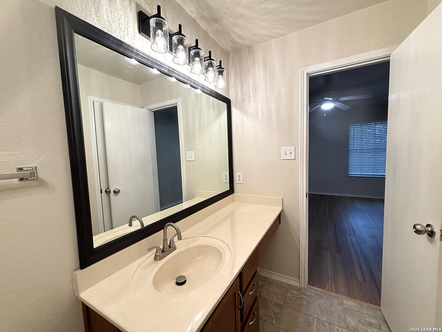 6726 Benke Farm San Antonio TX 78239
