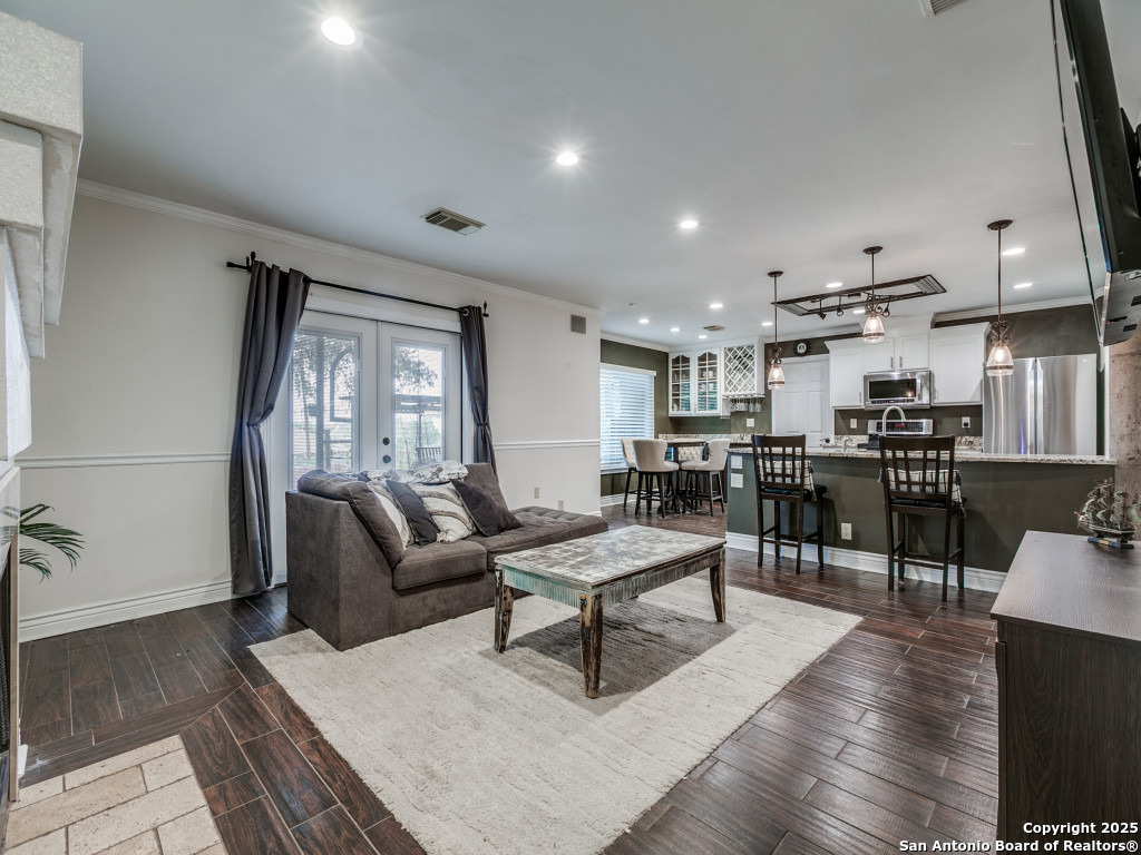 2047 Ellison San Antonio TX 78245