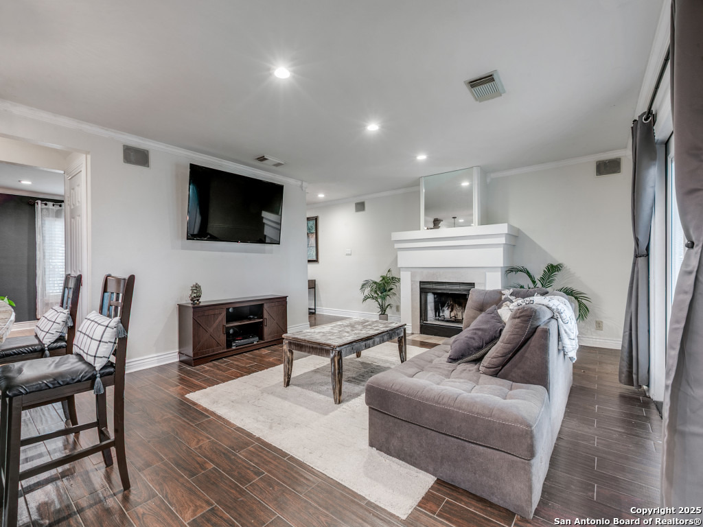 2047 Ellison San Antonio TX 78245