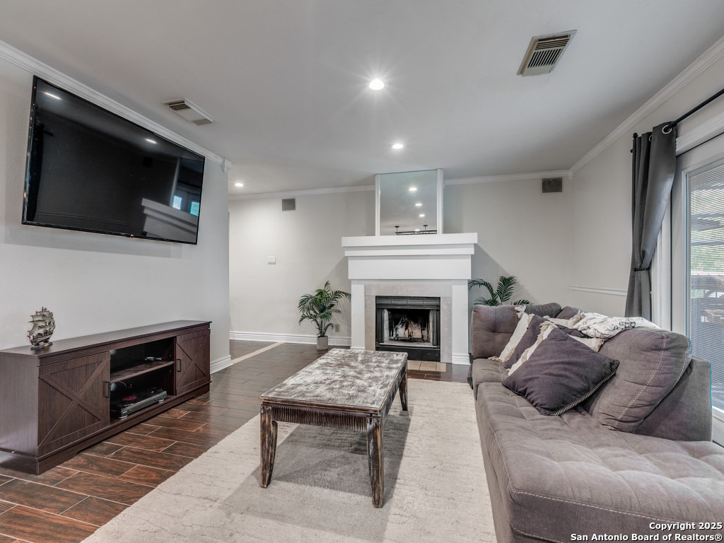 2047 Ellison San Antonio TX 78245