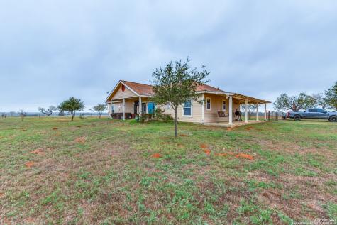 2217 County Road 412 Stockdale TX 78160