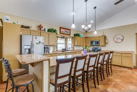 2217 County Road 412 Stockdale TX 78160