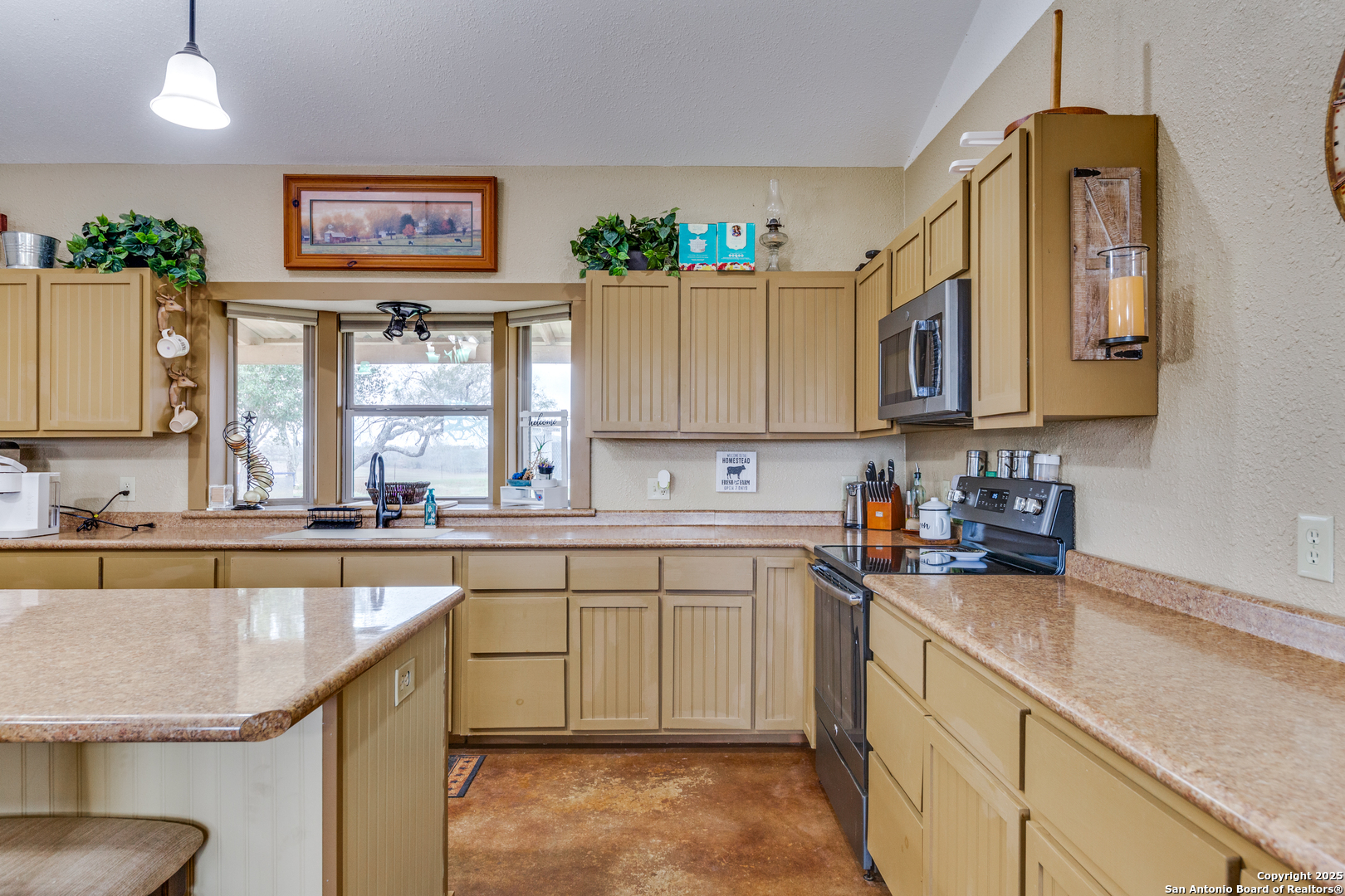 2217 County Road 412 Stockdale TX 78160