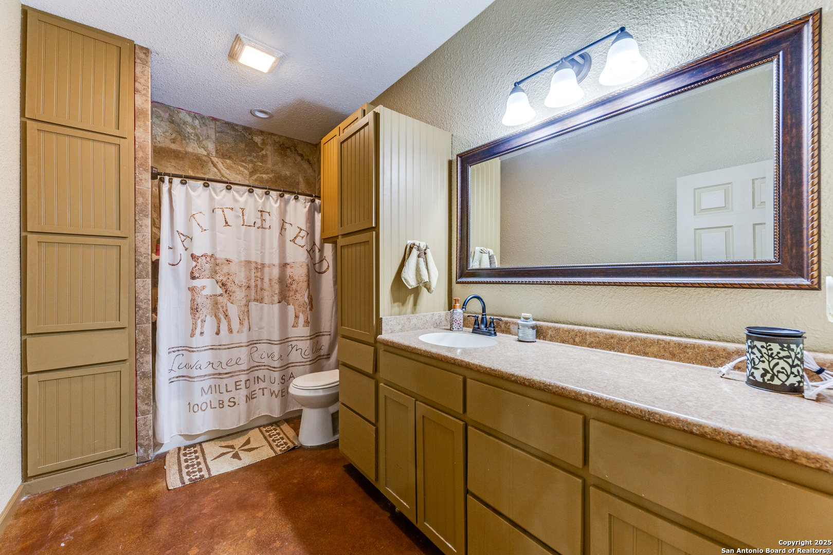 2217 County Road 412 Stockdale TX 78160