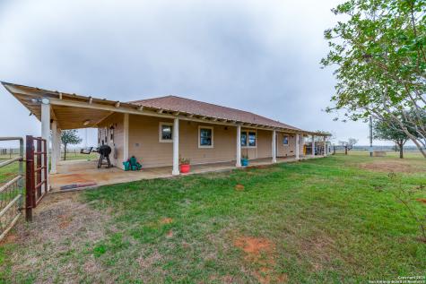 2217 County Road 412 Stockdale TX 78160