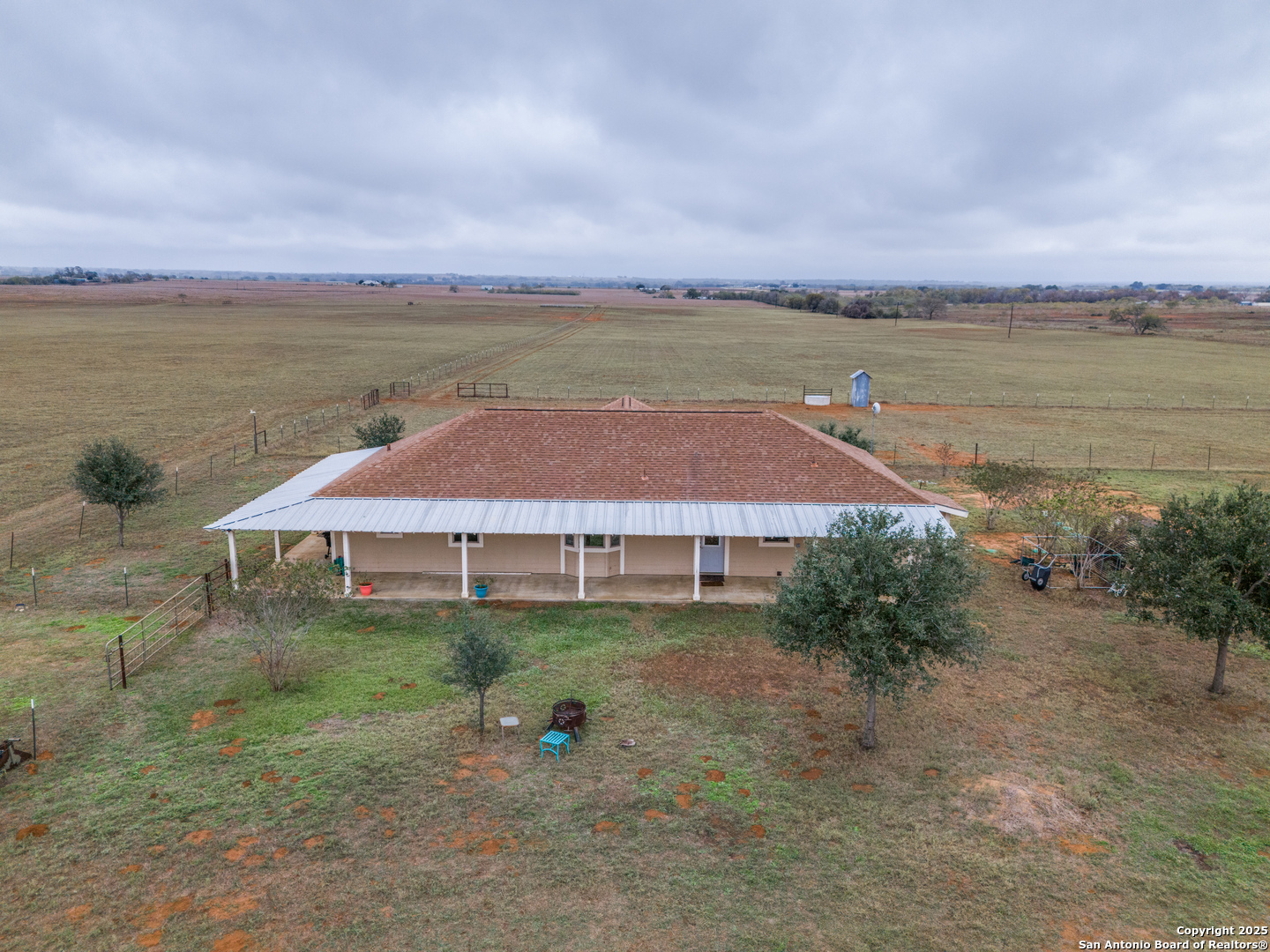 2217 County Road 412 Stockdale TX 78160