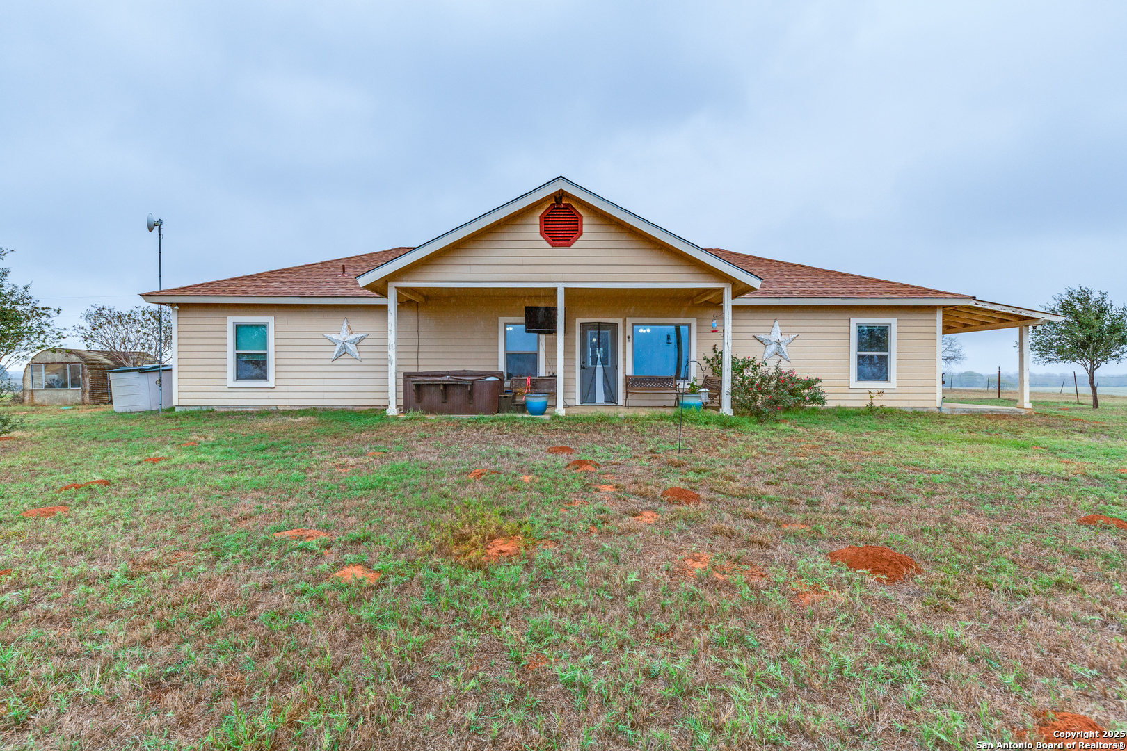 2217 County Road 412 Stockdale TX 78160