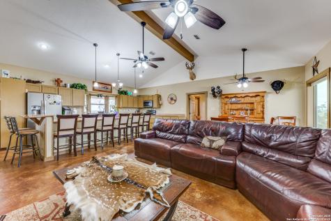 2217 County Road 412 Stockdale TX 78160