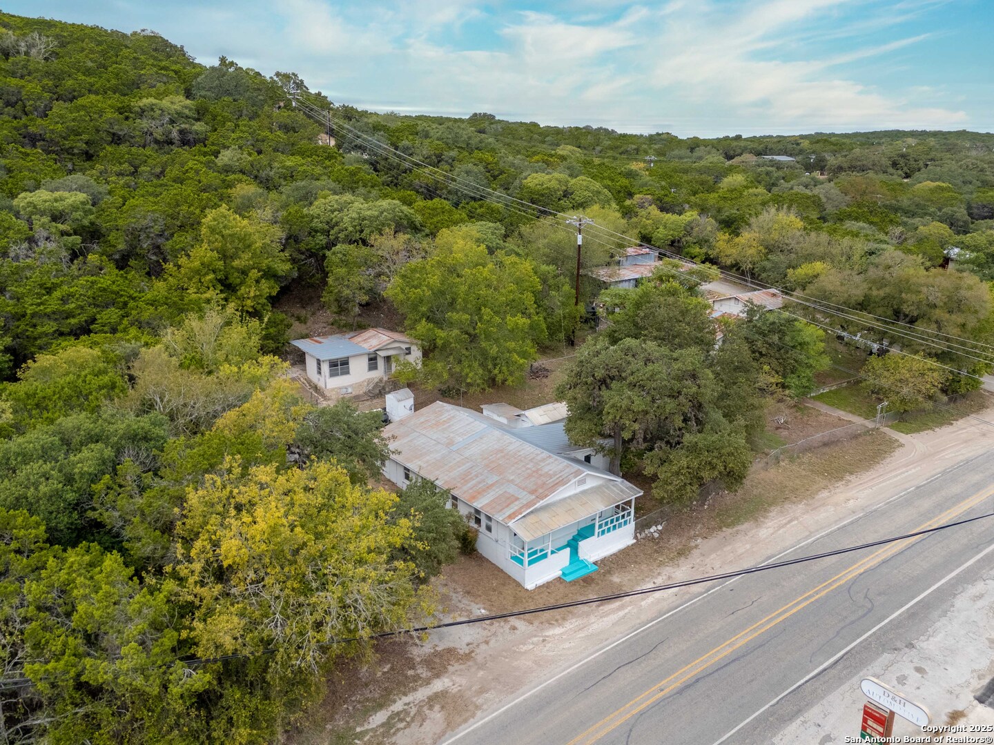 12242 & 12244 Park Road 37 Lakehills TX 78063