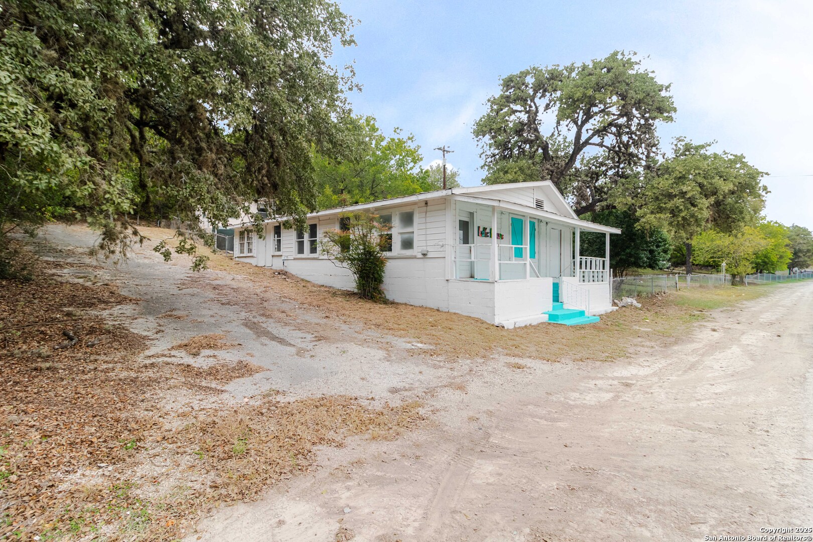 12242 & 12244 Park Road 37 Lakehills TX 78063