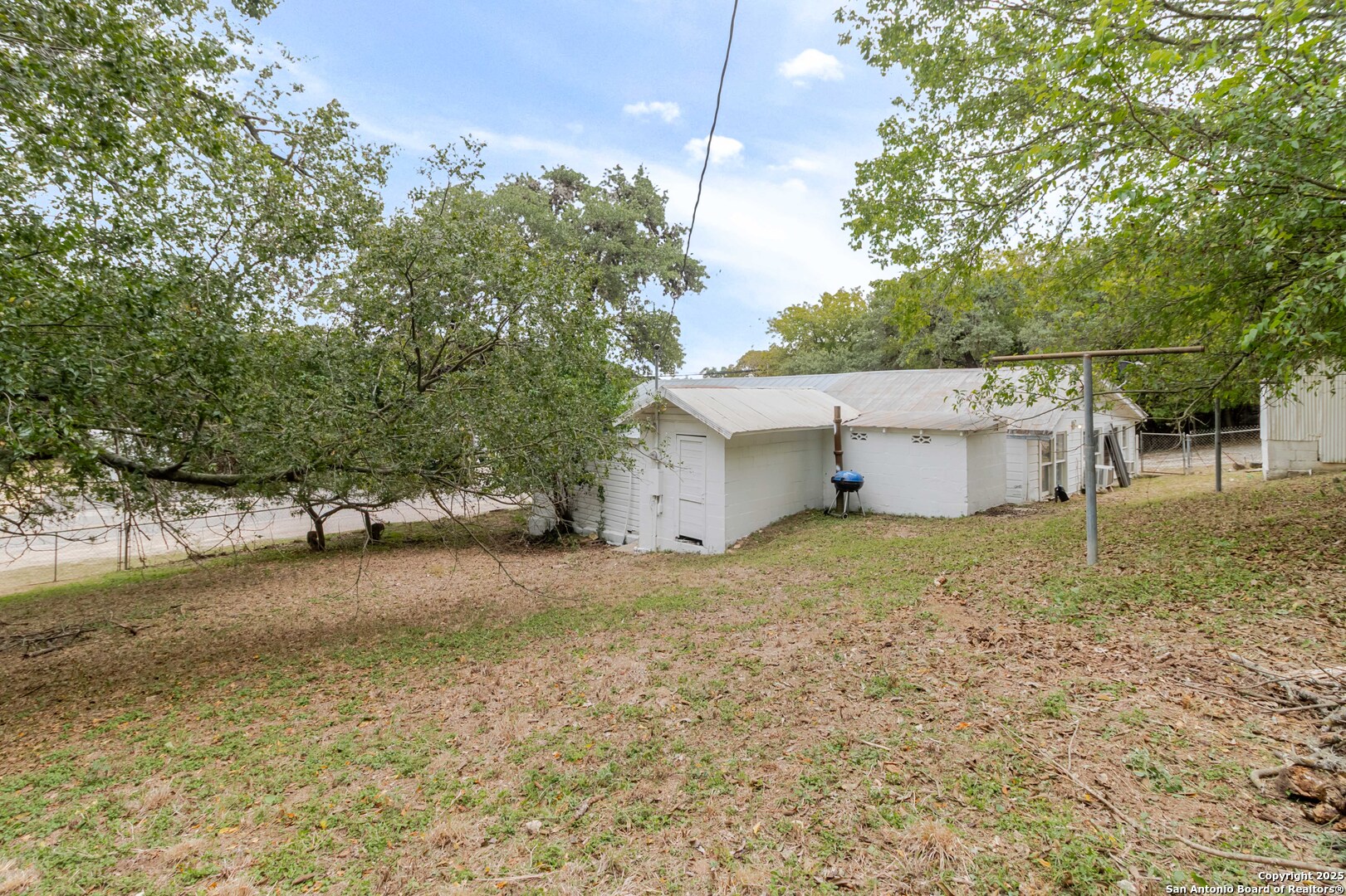 12242 & 12244 Park Road 37 Lakehills TX 78063
