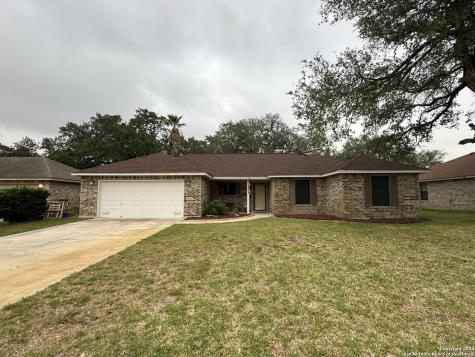 320 Bunker Hill Pleasanton TX 78064