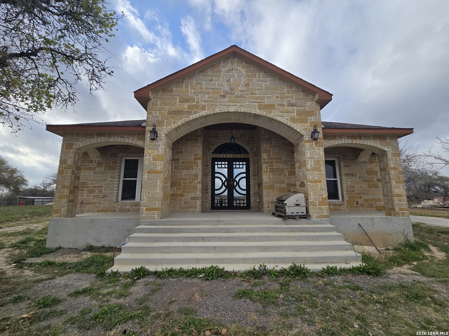 420 Highlands Poteet TX 78065