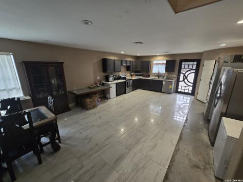 420 Highlands Poteet TX 78065