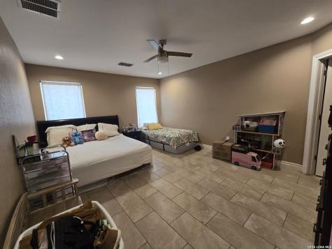 420 Highlands Poteet TX 78065