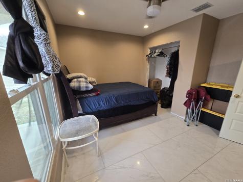 420 Highlands Poteet TX 78065