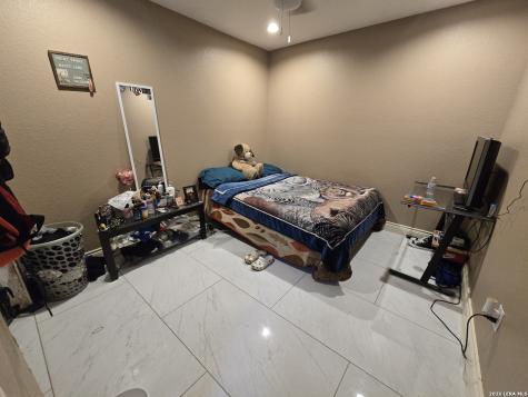 420 Highlands Poteet TX 78065