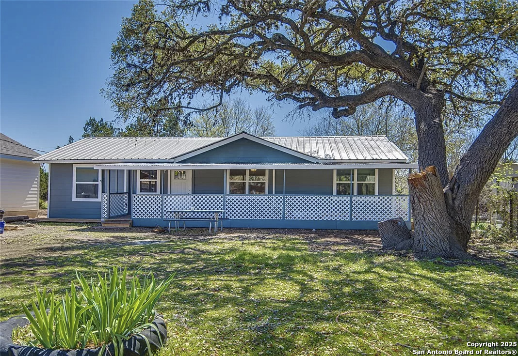 1668 Lakeview Canyon Lake TX 78133