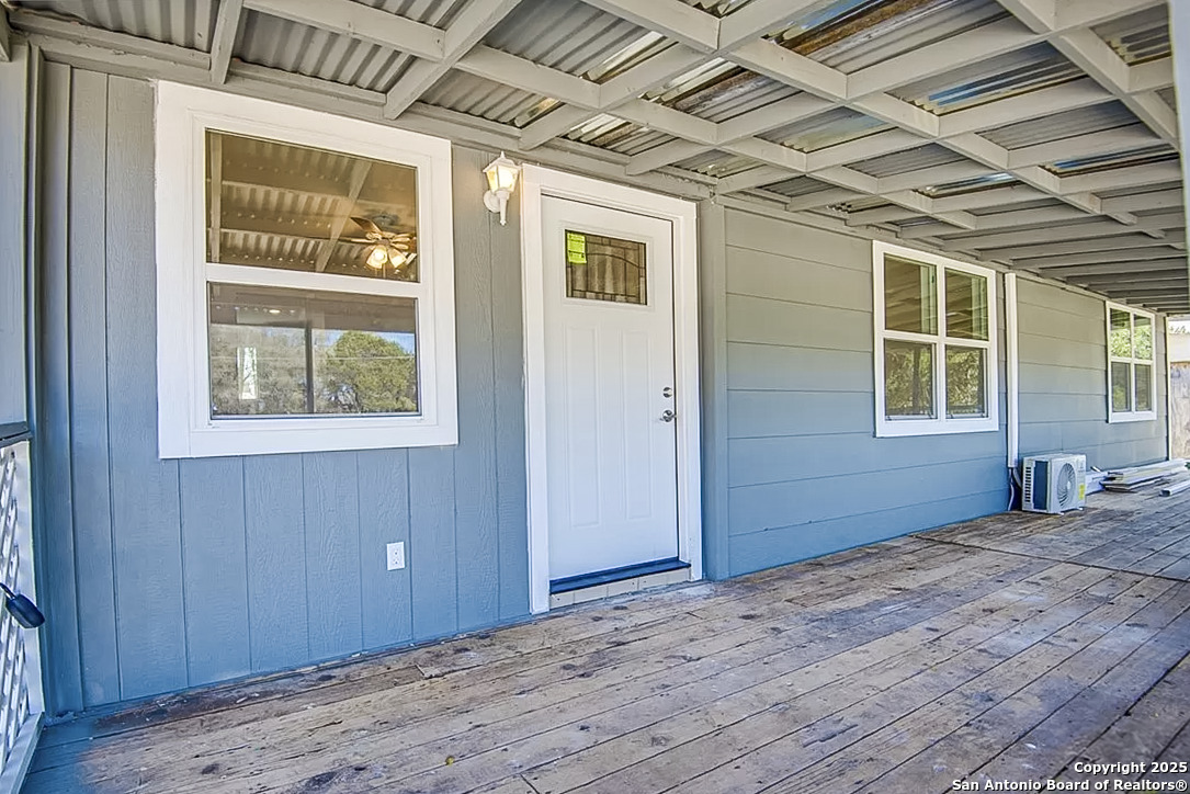 1668 Lakeview Canyon Lake TX 78133