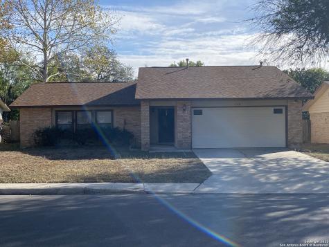 6718 Country Field Drive San Antonio TX 78240