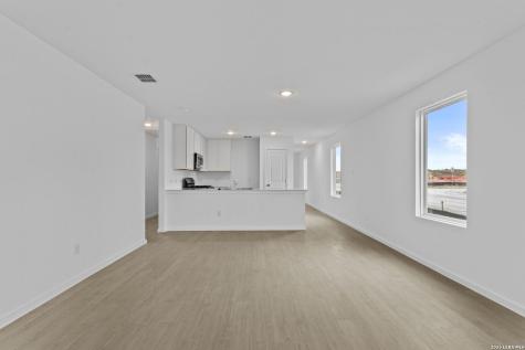 2068 Powell Place Converse TX 78109