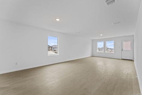 2068 Powell Place Converse TX 78109