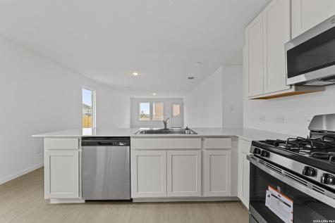 2068 Powell Place Converse TX 78109