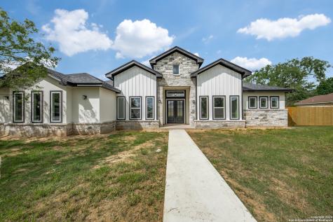 115 Oakview Drive Floresville TX 78114