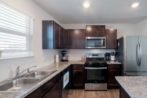 6620 Whisper Pond San Antonio TX 78252