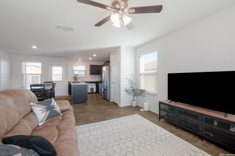 6620 Whisper Pond San Antonio TX 78252