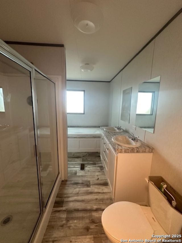 13 Green Meadows Knippa TX 78801