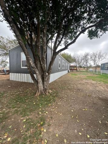 13 Green Meadows Knippa TX 78801