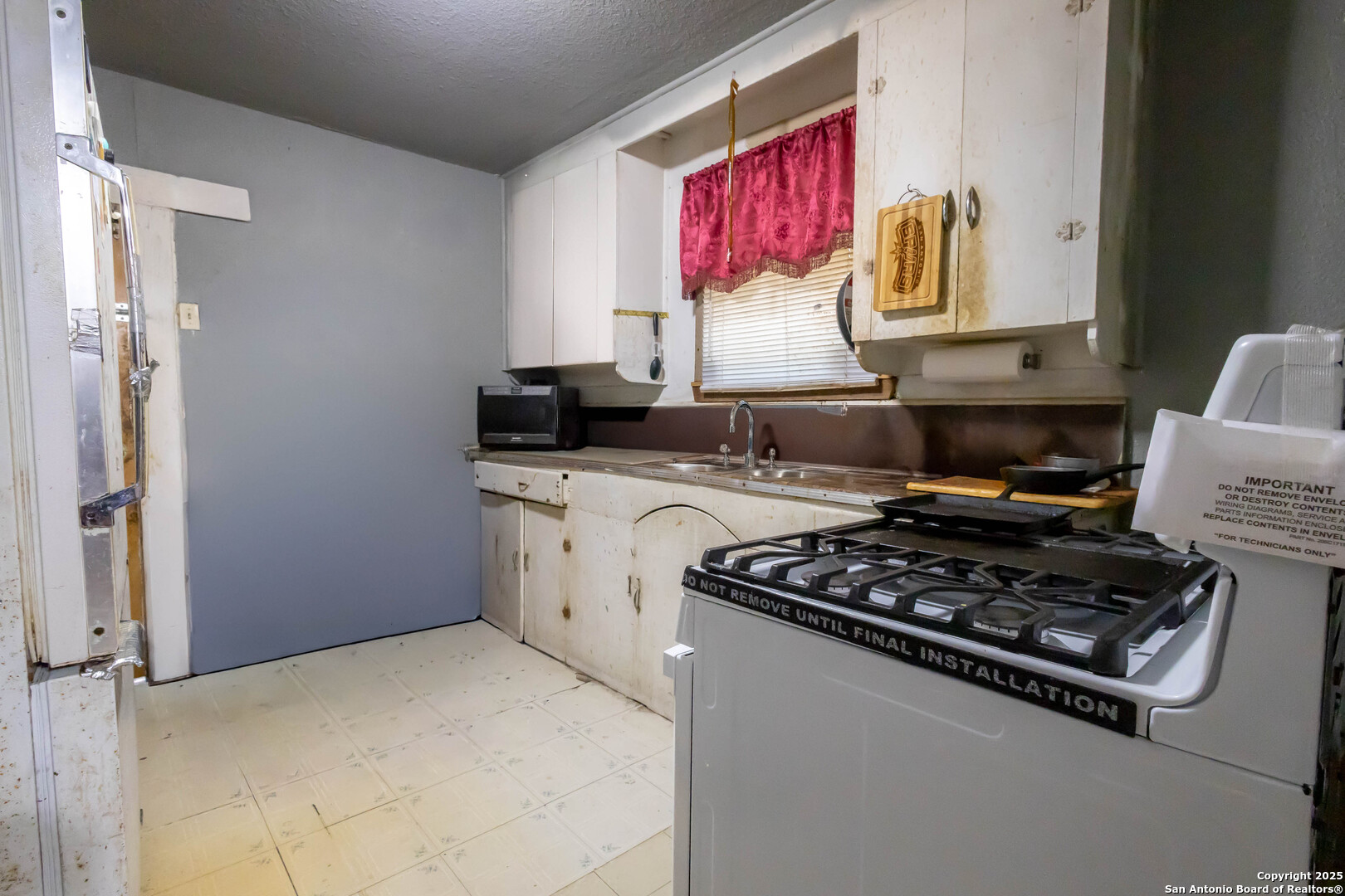 2040 W Laurel San Antonio TX 78201